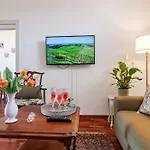 Hostly-San Giuseppe Luxury Apartment-By The Tower